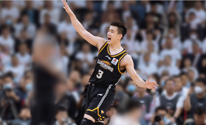 关键时刻金州勇士调整名单以备NBA总决赛；门线救险环节打磨；态度坚定；控场能力受关注(金州勇士最新消息)